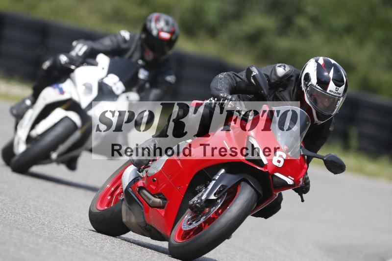 /27 12.06.2025 Ducati Schweiz Trackday Warmup  ADR/blau-bleu/6
